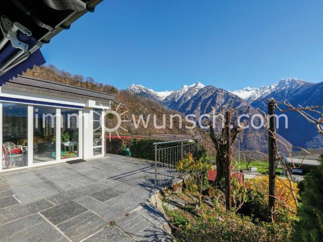 Single family house with 7 rooms on sale in Castaneda | dreamo. Ch
