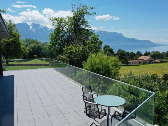 Single family house with 5.5 rooms on sale in Chailly Montreux 370 m² | dreamo. Ch