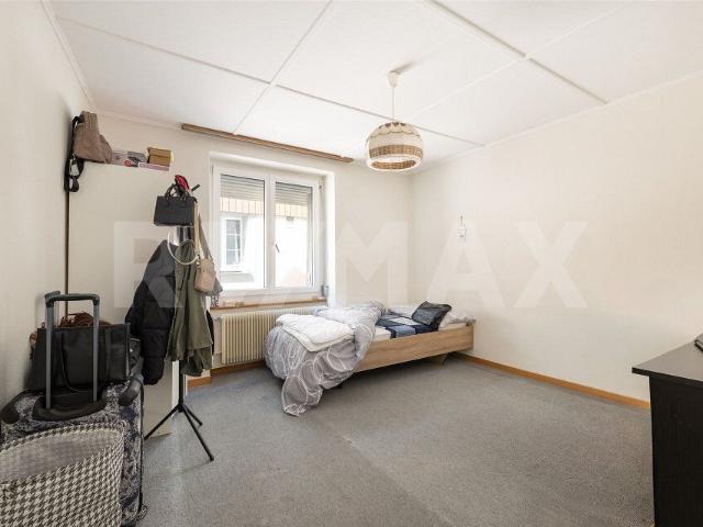 Single family house with 5.5 rooms on sale in Hallau 169 m² | dreamo. Ch