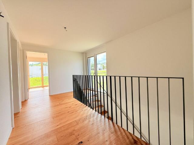 Single family house with 5.5 rooms on sale in Hallau 185 m² | dreamo. Ch