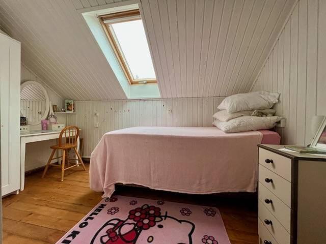 Single family house with 5.5 rooms on sale in Les Verrières 126 m² | dreamo. Ch