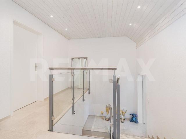 Single family house with 6.5 rooms on sale in Schaffhausen 161 m² | dreamo. Ch