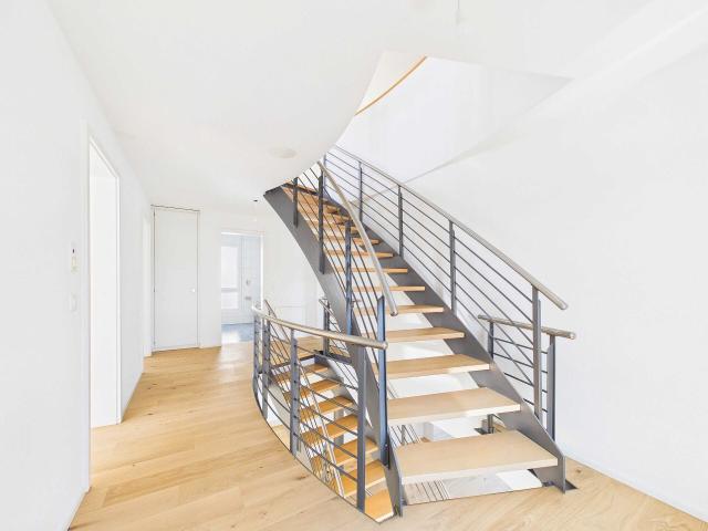 Single family house with 6.5 rooms on sale in Therwil 257 m² | dreamo. Ch