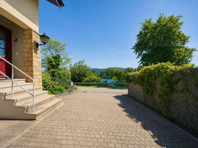 Single family house with 8.5 rooms on sale in Mumpf 290 m² | dreamo. Ch