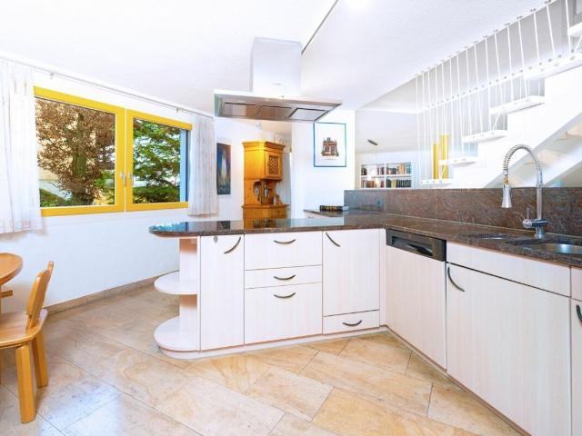 Single family house with 8 rooms on sale in Wil ZH 269 m² | dreamo. Ch