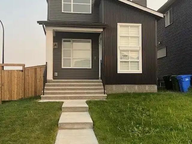 Single house in the desirable community Livingston