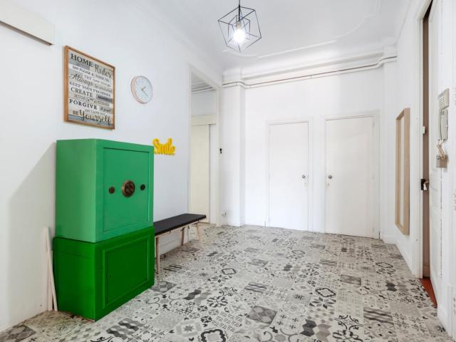 Single in single bedroom, with balcony, in 9 bedroom apartment
