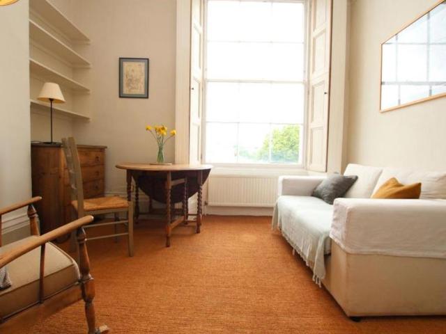 Single Occupants Only! A brilliant one bedroom property within a short walking distance of Clifton Village and Whiteladies Road