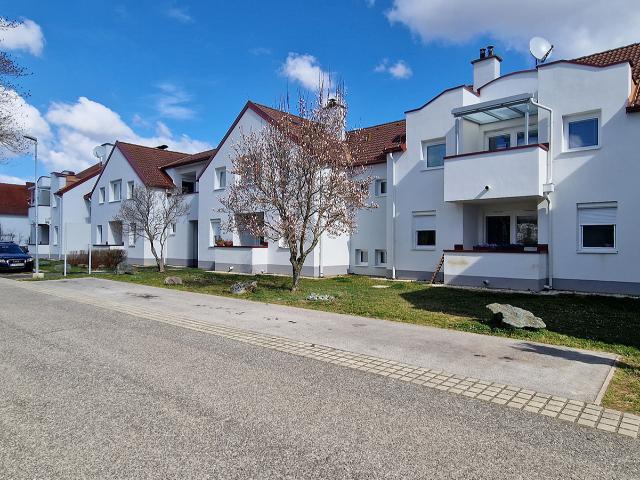 Single oder Pärchenwohnung im 1.OG mit Loggia