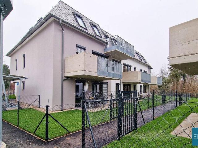 Single oder Pärchenwohnung mit Balkon im 1. OG