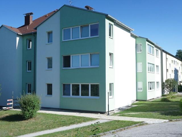 Single oder Pärchenwohnung mit Loggia im 2. OG