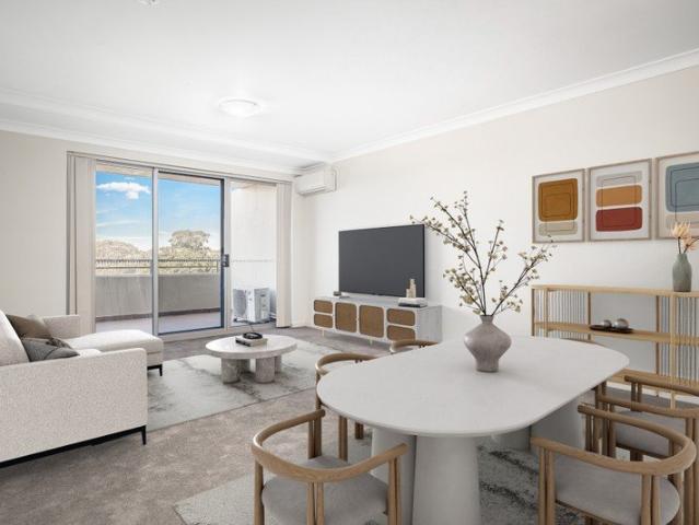 Single Level 3 Bedroom Apartment in Prime Location!