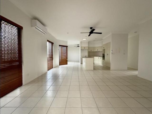 Single Level 4 Bedroom Home in Prime Varsity Lakes Location
