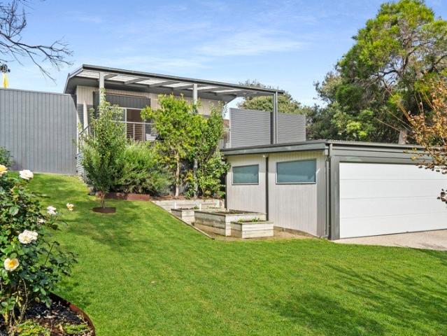 Between Two Beaches. Designed for Effortless Living