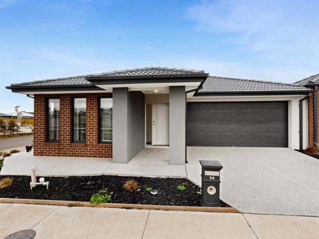 Single Level Comfort with Space to Unwind in Lara