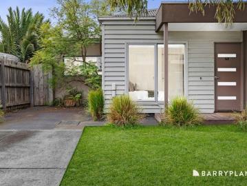 Single Level Comfort in a Lifestyle Location
