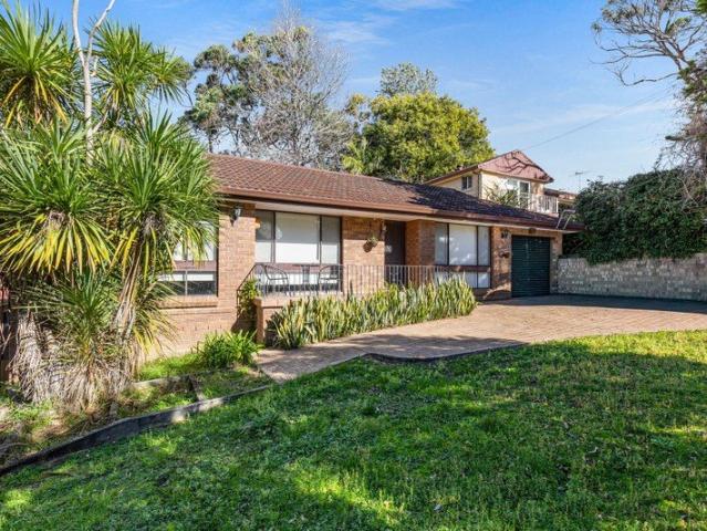 Single level brick home in a great spot