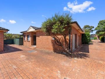 SINGLE LEVEL BRICK VILLA HOME