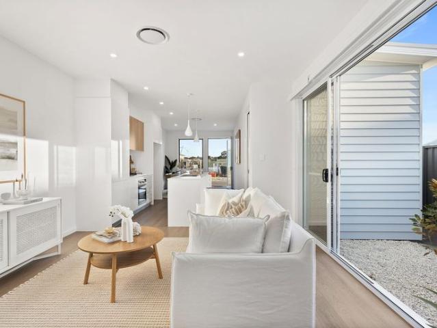 Single level designer living