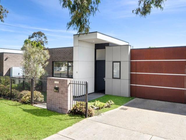 Single level Designer Townhouse