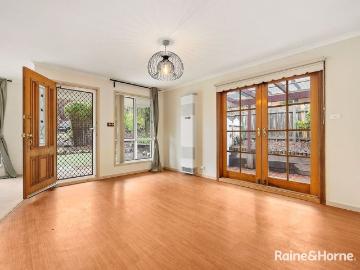Single level duplex in ideal location