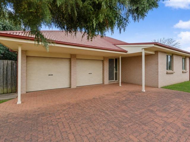 Single Level Ease in the heart of North Richmond