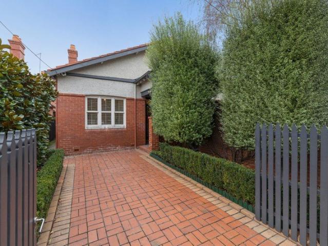Single Level Edwardian Elegance
