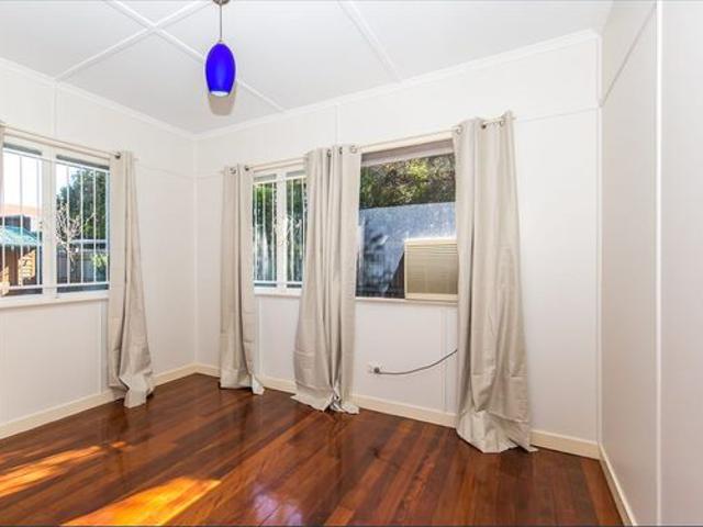 Single Level Family Home in Great Location Lease till 30th April 2027