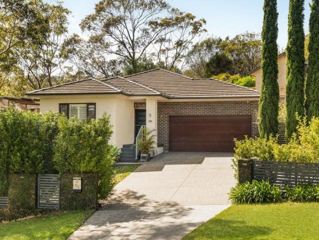 Single Level Family Living with Garigal at the Back Door