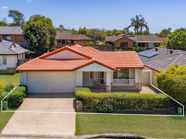 Single Level Family Retreat Minutes to Top Schools