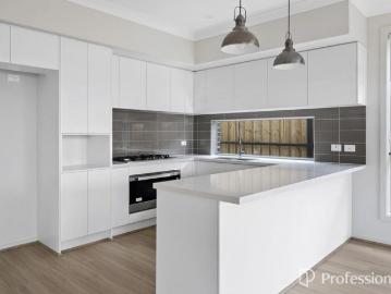 Single Level Home in Box Hill
