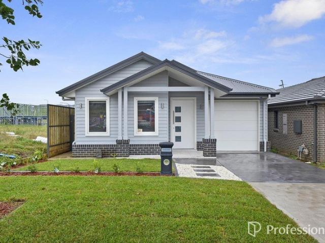 Single Level Home in Box Hill