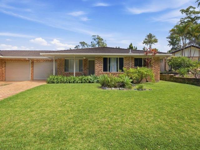 Single level, Low Maintenance Living in a Convenient Location