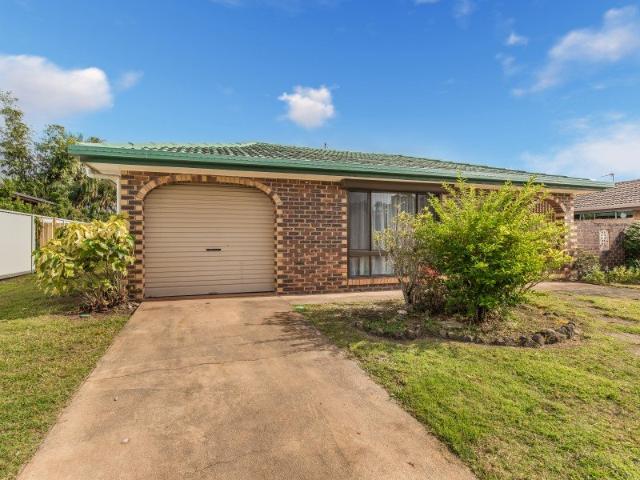 Single Level Living on 636m² approx. Block