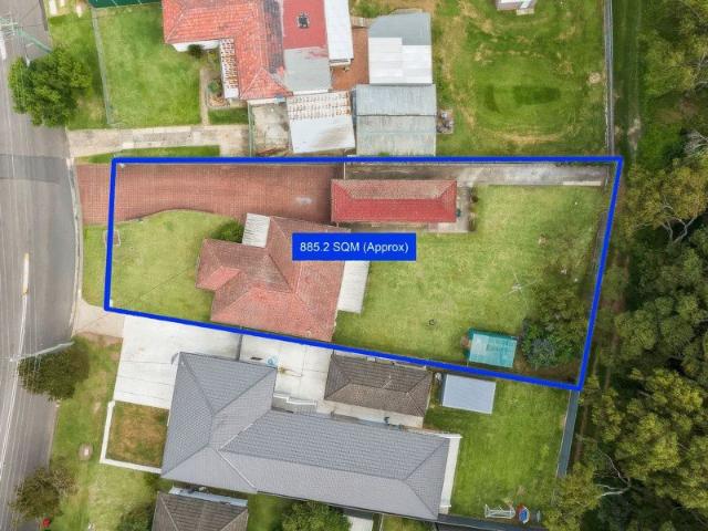 Single Level Living on 885m2 of land