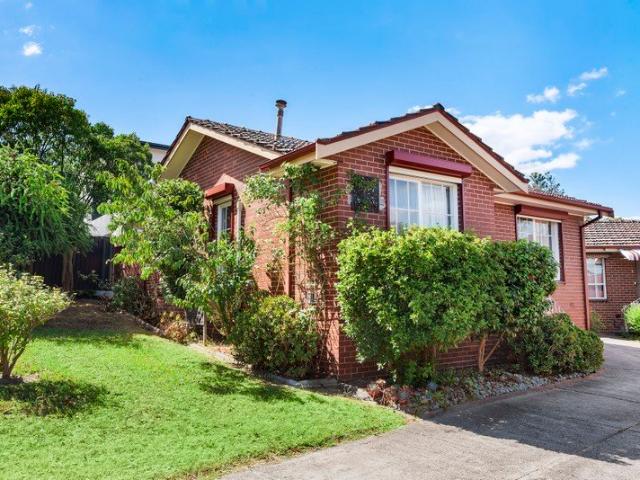Single Level Living in Superb Location