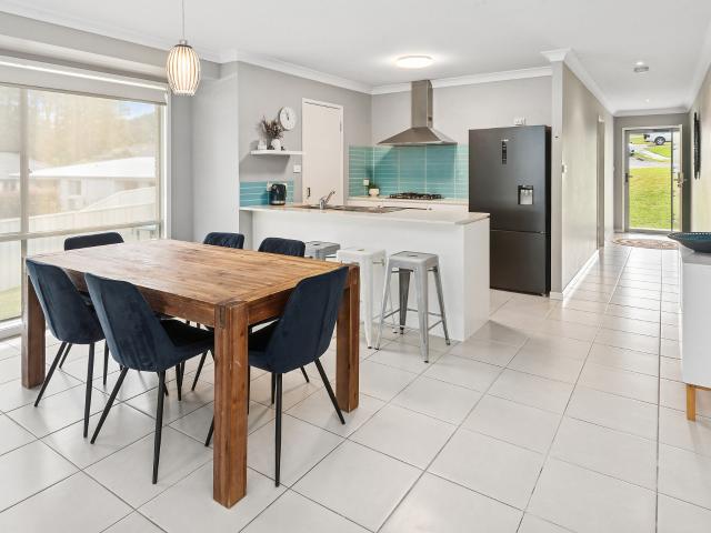 Single Level Living In Sawtell Ridge Estate