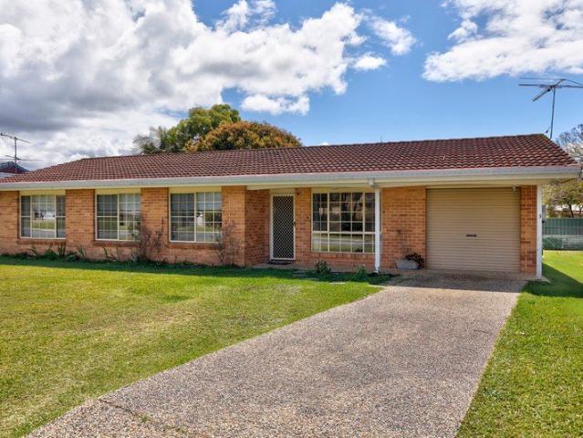 Single level living with a Short Walk to Shopping