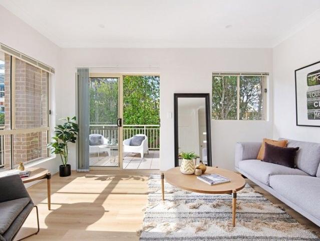 Single level living with modern flair & lifestyle ease