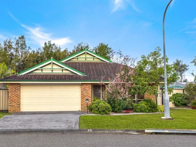 Single Level Living with Space for the Boat or Caravan