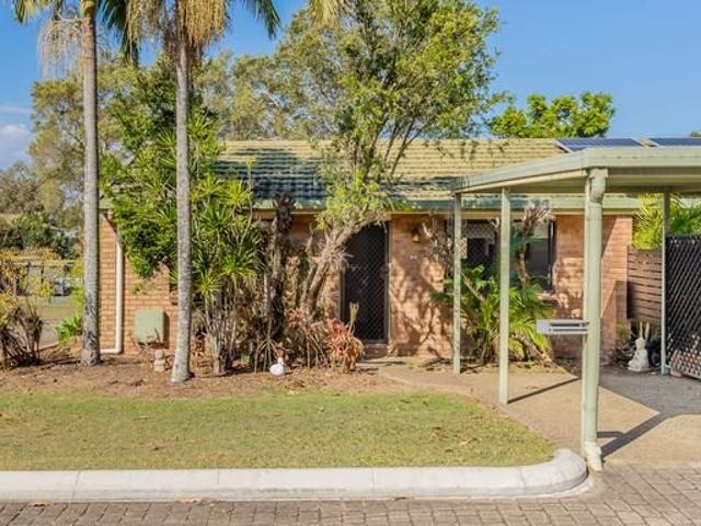 SINGLE LEVEL LIVING WITH SPACE TO CALL YOUR OWN