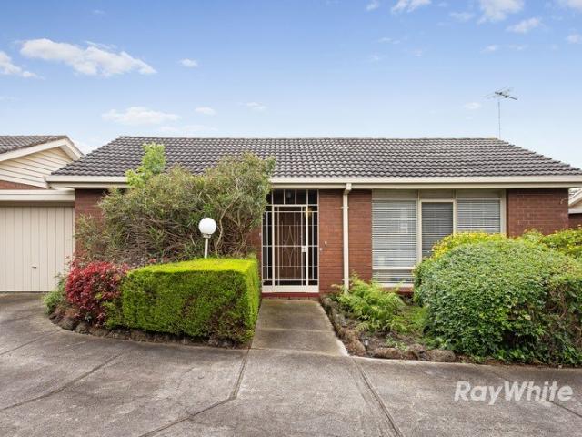 Single Level Living With Private Courtyard