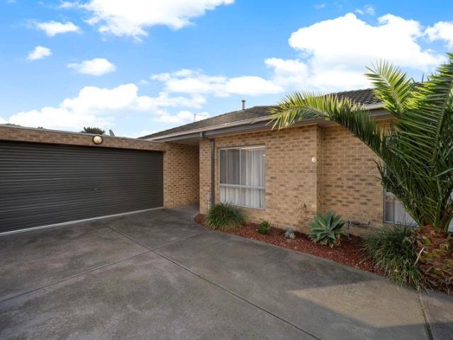 Single Level Living with Rare Double Garage at the Rear of the Block