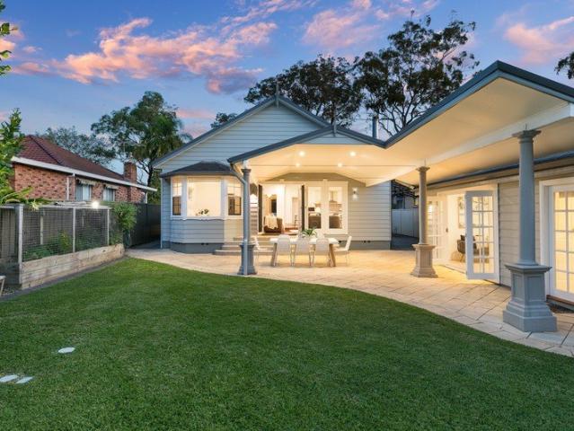 SINGLE LEVEL LUXURY ON A PRIZED NORTH FACING ESTATE
