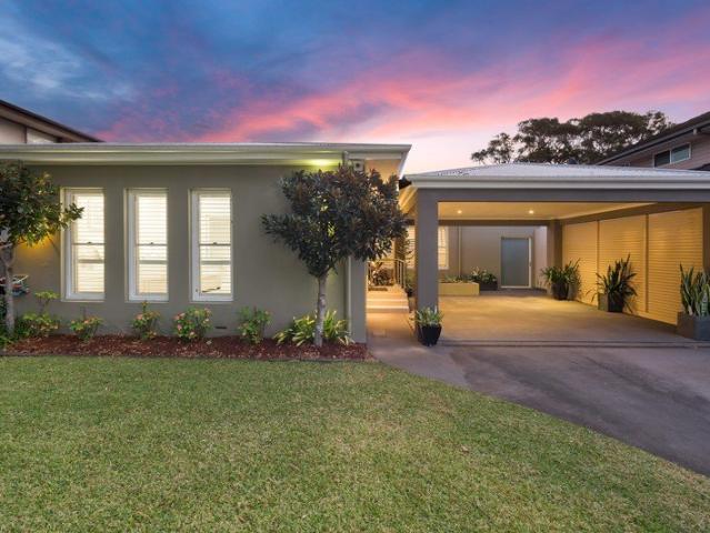 SINGLE LEVEL LUXURY WITH RESORT STYLE ENTERTAINING