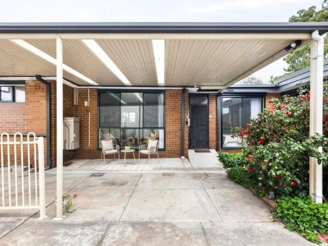 Single level simplicity in prized Westgarth pocket