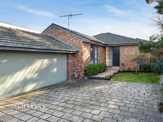 Single level, spacious & superbly located
