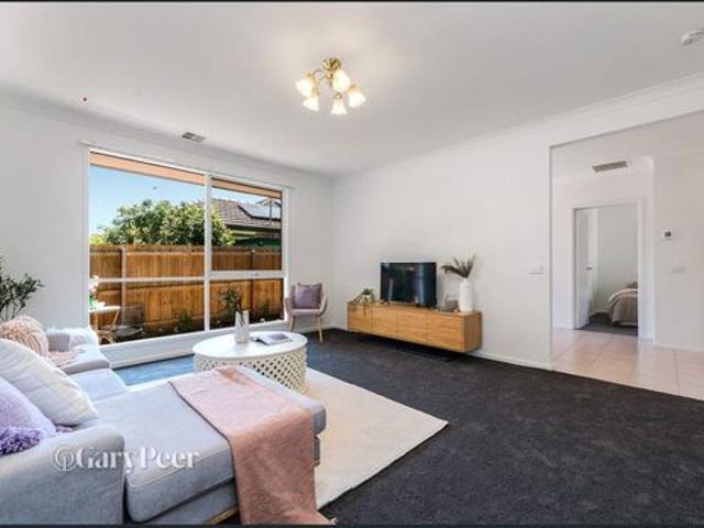 Single level, spacious & superbly located