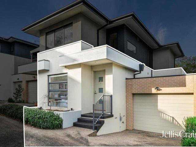 Single level Style and Convenience in the Heart of Eltham