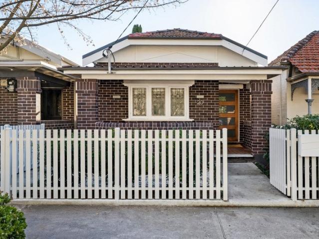 Single level period beauty with contemporary soul